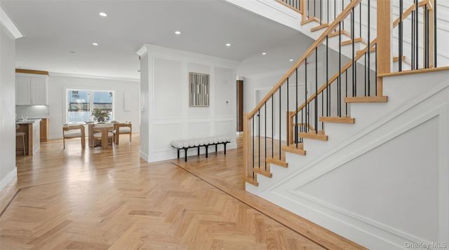 1025 Mirabelle Avenue, Westbury, NY 11590