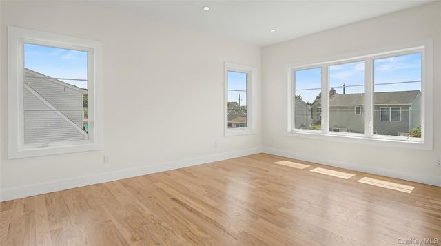 1025 Mirabelle Avenue, Westbury, NY 11590