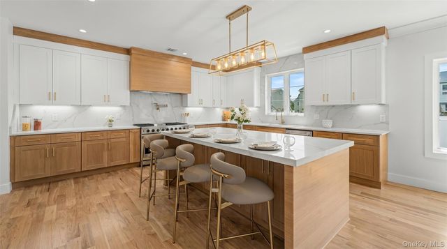 1025 Mirabelle Avenue, Westbury, NY 11590