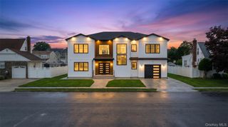 1025 Mirabelle Avenue, Westbury, NY 11590