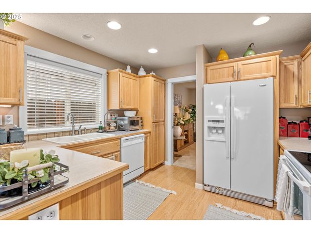 3806 Ne 206TH Ave, Fairview, OR 97024