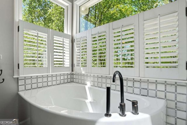 3660 Chartwell Drive, Suwanee, GA 30024