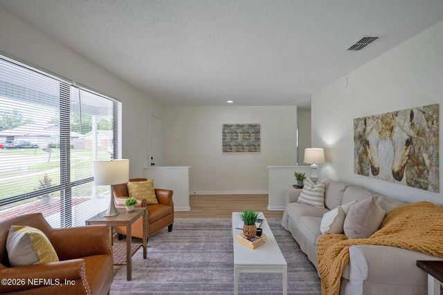 8456 BOYSENBERRY Lane W, Jacksonville, FL 32244
