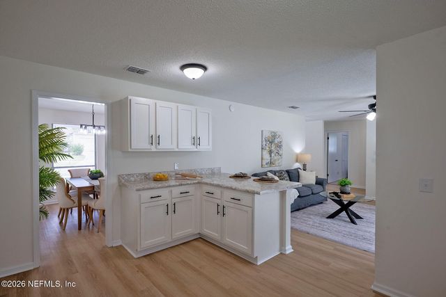 8456 BOYSENBERRY Lane W, Jacksonville, FL 32244