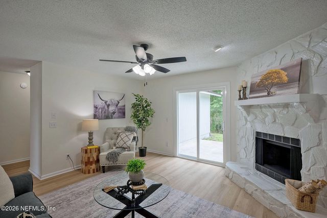8456 BOYSENBERRY Lane W, Jacksonville, FL 32244