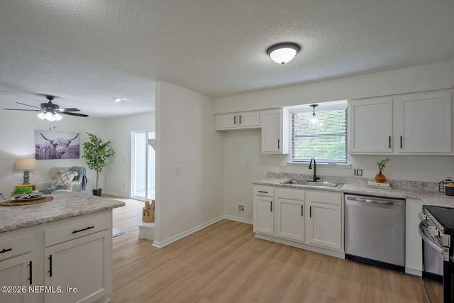 8456 BOYSENBERRY Lane W, Jacksonville, FL 32244