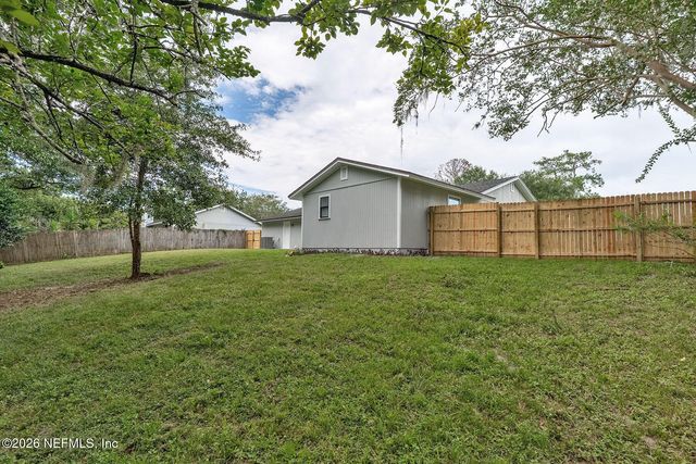 8456 BOYSENBERRY Lane W, Jacksonville, FL 32244