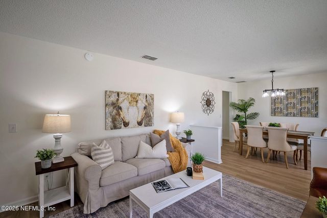 8456 BOYSENBERRY Lane W, Jacksonville, FL 32244