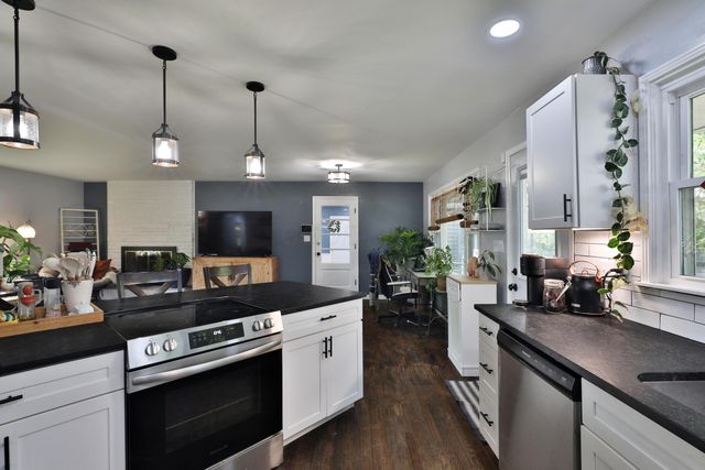 135 Crestview Drive, Delaware, OH 43015