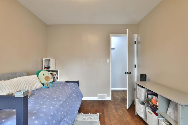 135 Crestview Drive, Delaware, OH 43015