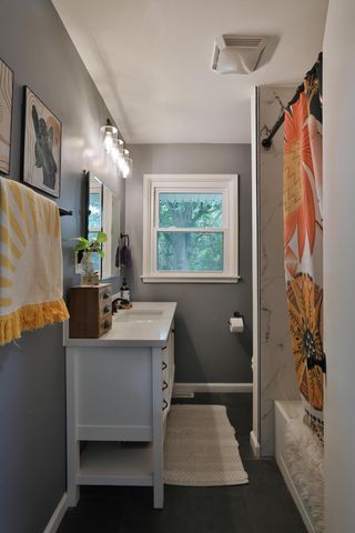 135 Crestview Drive, Delaware, OH 43015