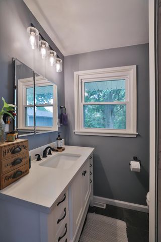 135 Crestview Drive, Delaware, OH 43015