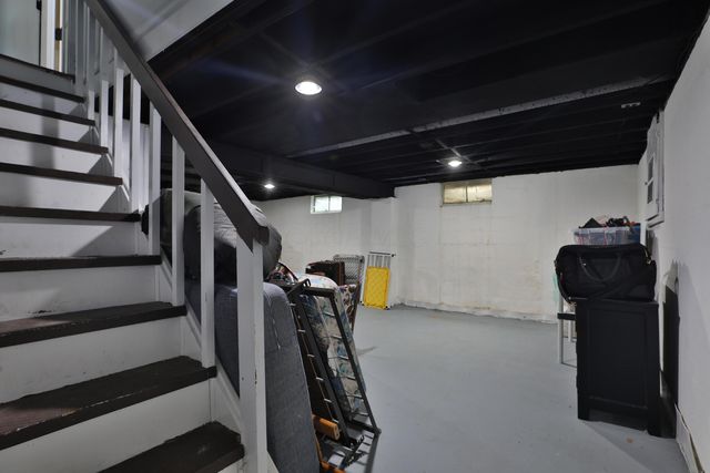 135 Crestview Drive, Delaware, OH 43015