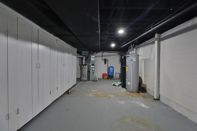 135 Crestview Drive, Delaware, OH 43015