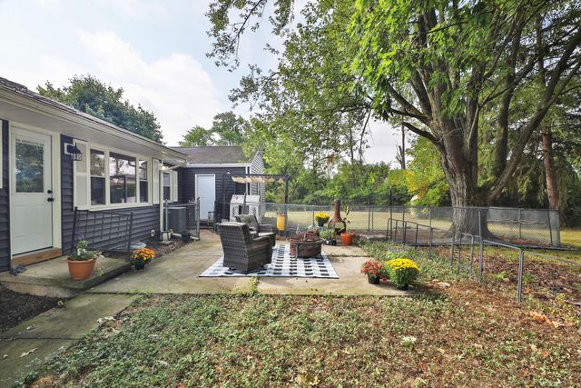 135 Crestview Drive, Delaware, OH 43015