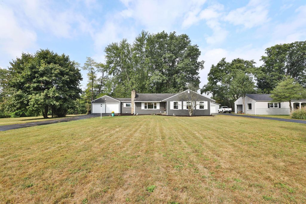 135 Crestview Drive, Delaware, OH 43015