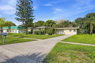 854 SE Tierra Court, Port St. Lucie, FL 34983