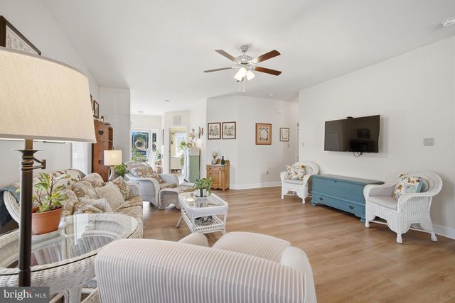 1 WYNNDEMERE CT, Cape May Court House, NJ 08210