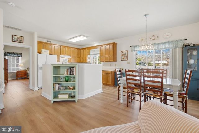 1 WYNNDEMERE CT, Cape May Court House, NJ 08210