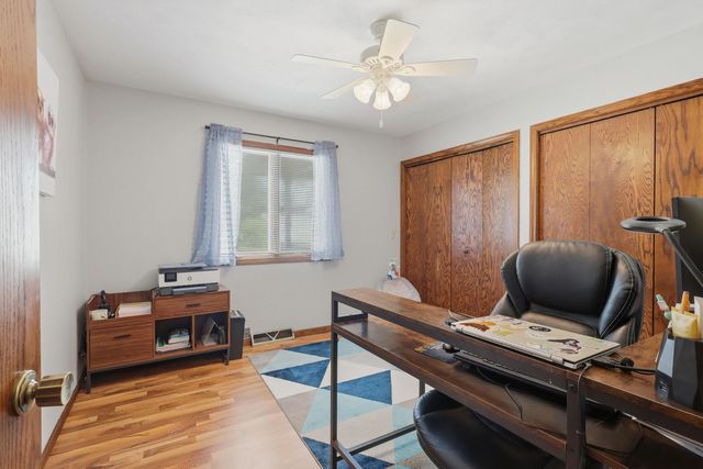 529 48th Avenue, East Moline, IL 61244