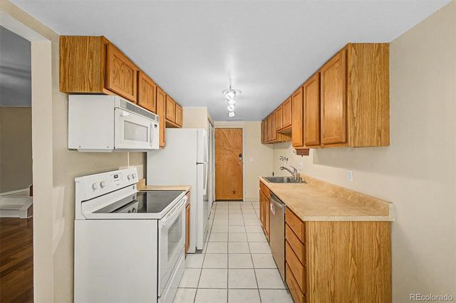 7957 Chase Circle 190, Arvada, CO 80003