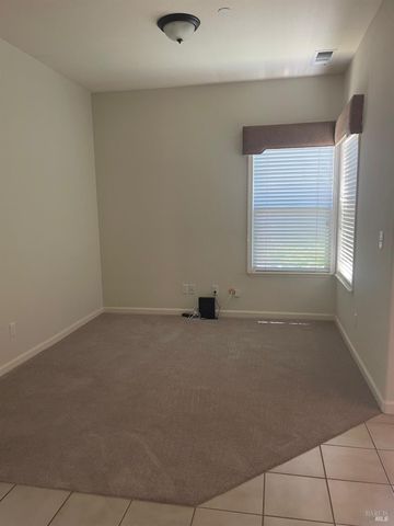 849 Patti Page Ct, Windsor, CA 95492