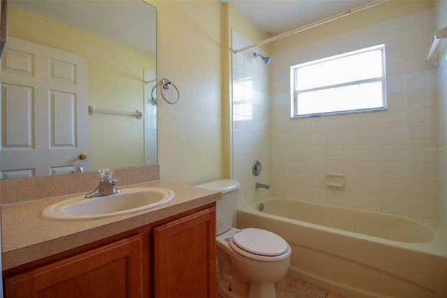 1702 HOLTON ROAD, Lakeland, FL 33810