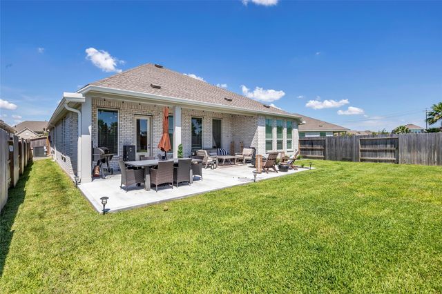 13213 Harbor Point Drive, Texas City, TX 77539