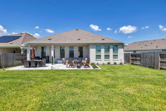 13213 Harbor Point Drive, Texas City, TX 77539
