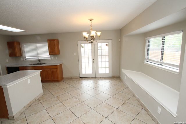 7807 Pecan Heights, San Antonio, TX 78244