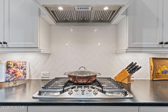 6028 Shore Park Drive, Leland, NC 28451