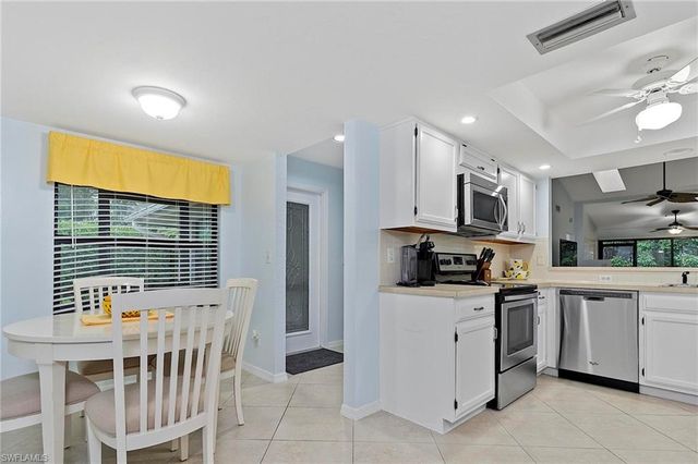 101 Fox Glen DR 6-4, Naples, FL 34104