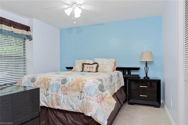 101 Fox Glen DR 6-4, Naples, FL 34104