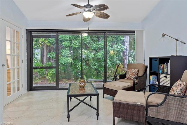 101 Fox Glen DR 6-4, Naples, FL 34104