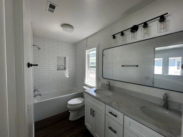 6957 Catamaran Drive, Carlsbad, CA 92011