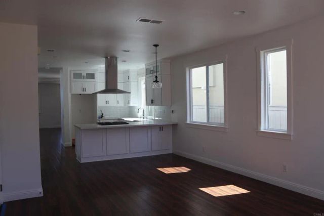 6957 Catamaran Drive, Carlsbad, CA 92011