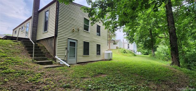 46 Gleason Boulevard, Pleasant Valley, NY 12569