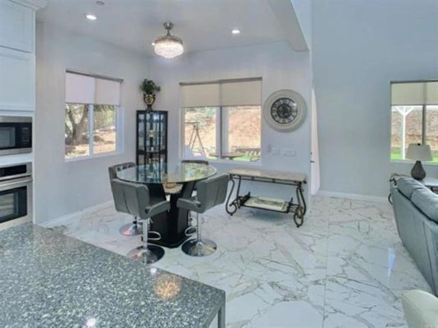 1830 Vista Way, El Cajon, CA 92019