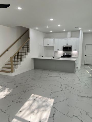 9332 Waller Street, Houston, TX 77012