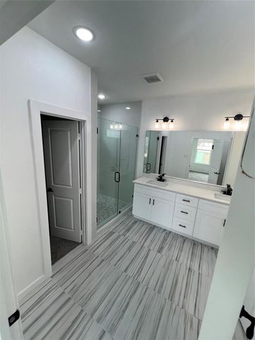 9332 Waller Street, Houston, TX 77012