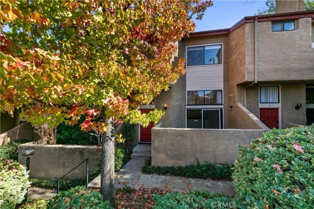 28156 Driver Avenue 5, Agoura Hills, CA 91301