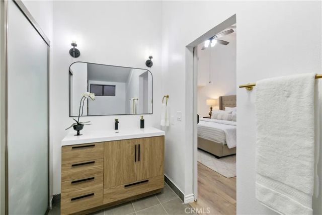 28156 Driver Avenue 5, Agoura Hills, CA 91301