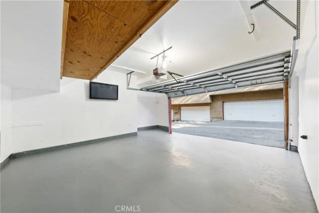 28156 Driver Avenue 5, Agoura Hills, CA 91301