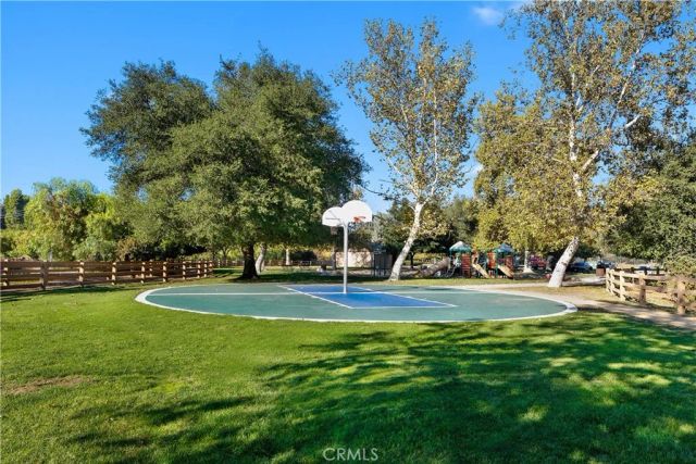 28156 Driver Avenue 5, Agoura Hills, CA 91301