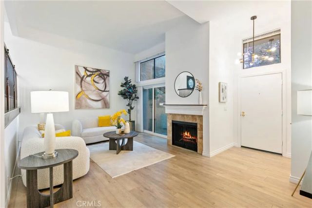 28156 Driver Avenue 5, Agoura Hills, CA 91301