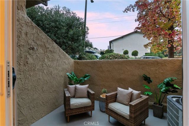 28156 Driver Avenue 5, Agoura Hills, CA 91301