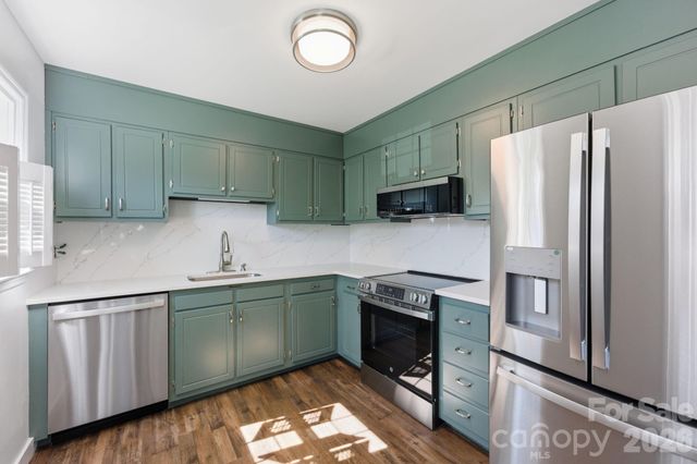 8005 Regent Park Lane, Charlotte, NC 28210