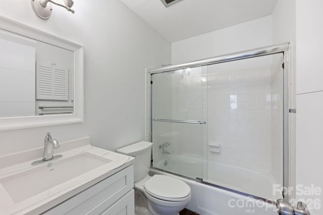 8005 Regent Park Lane, Charlotte, NC 28210