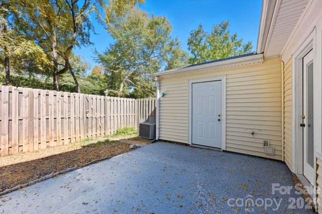 8005 Regent Park Lane, Charlotte, NC 28210