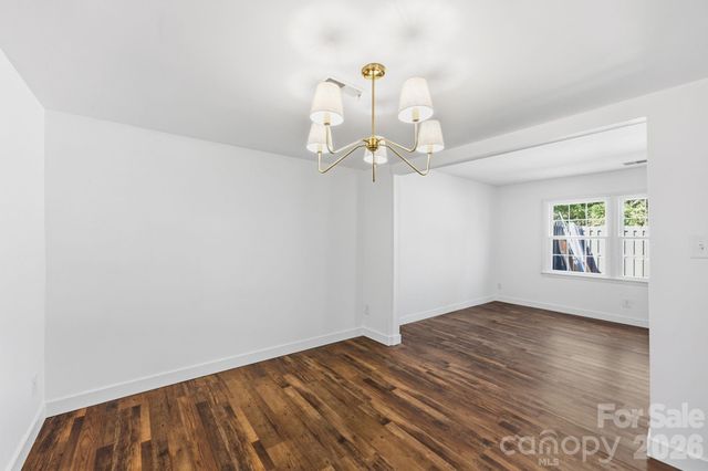 8005 Regent Park Lane, Charlotte, NC 28210